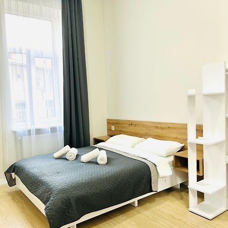 M25 Aparts Lviv Kültér fotó